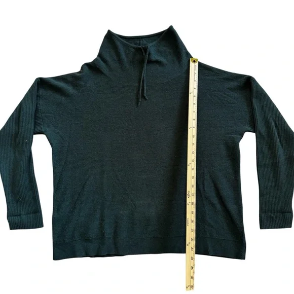 Pendleton Women’s Forest Green 100% Cashmere Knit Sweater with Cowl Neck - Picture 5 of 10